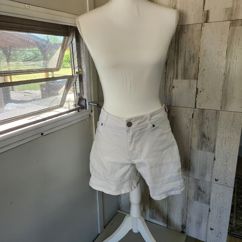 White Womens Casual Cotton Shorts